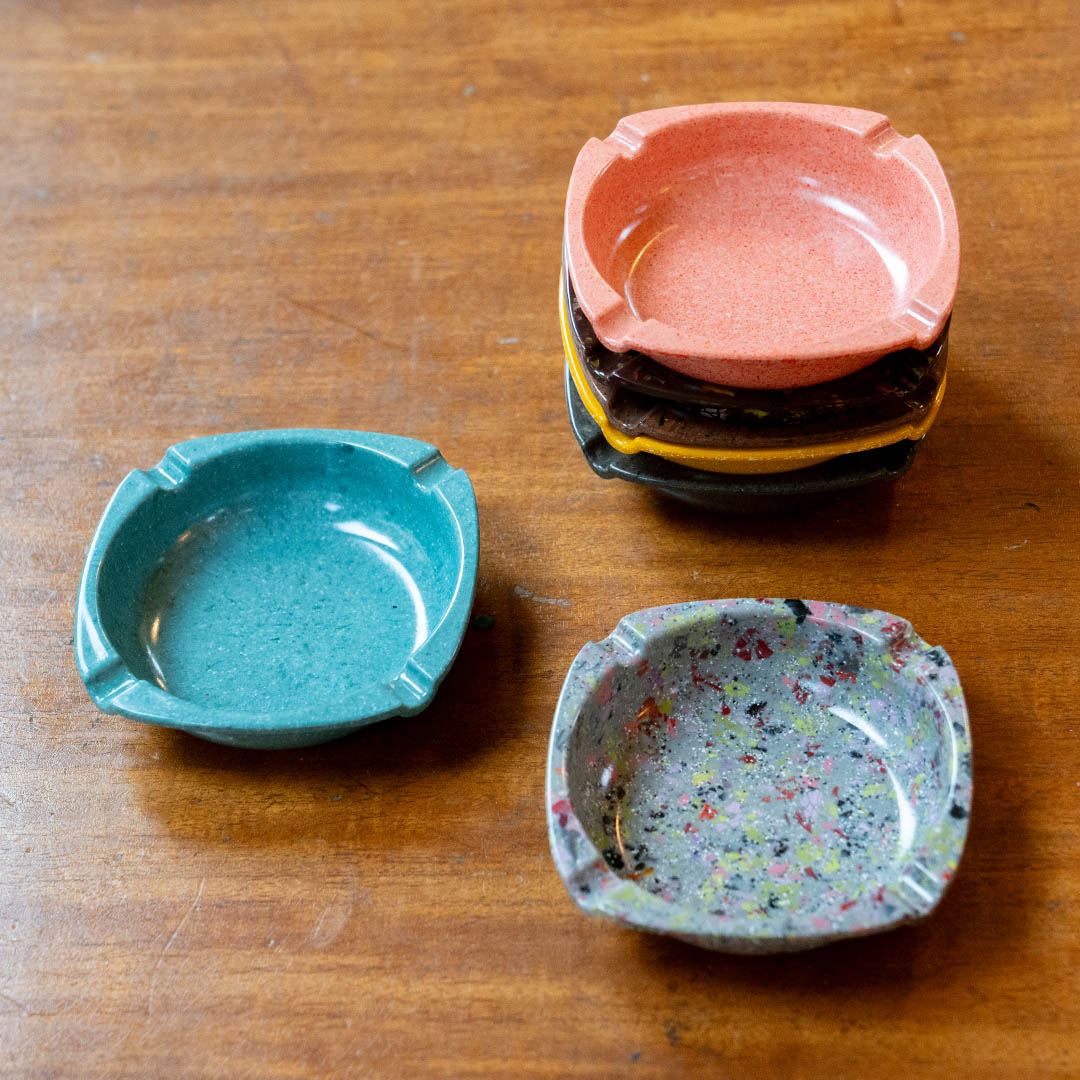 CHIP MIXED MELAMINE ASHTRAY GRAY